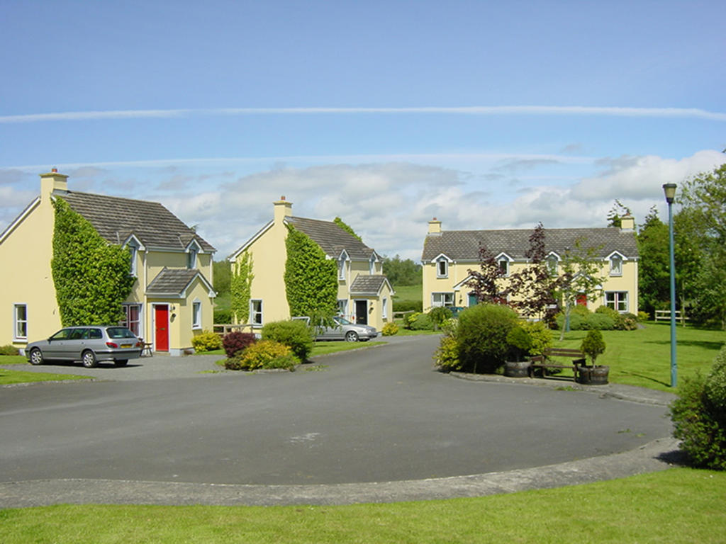 The Waterside Cottages Nenagh Room photo